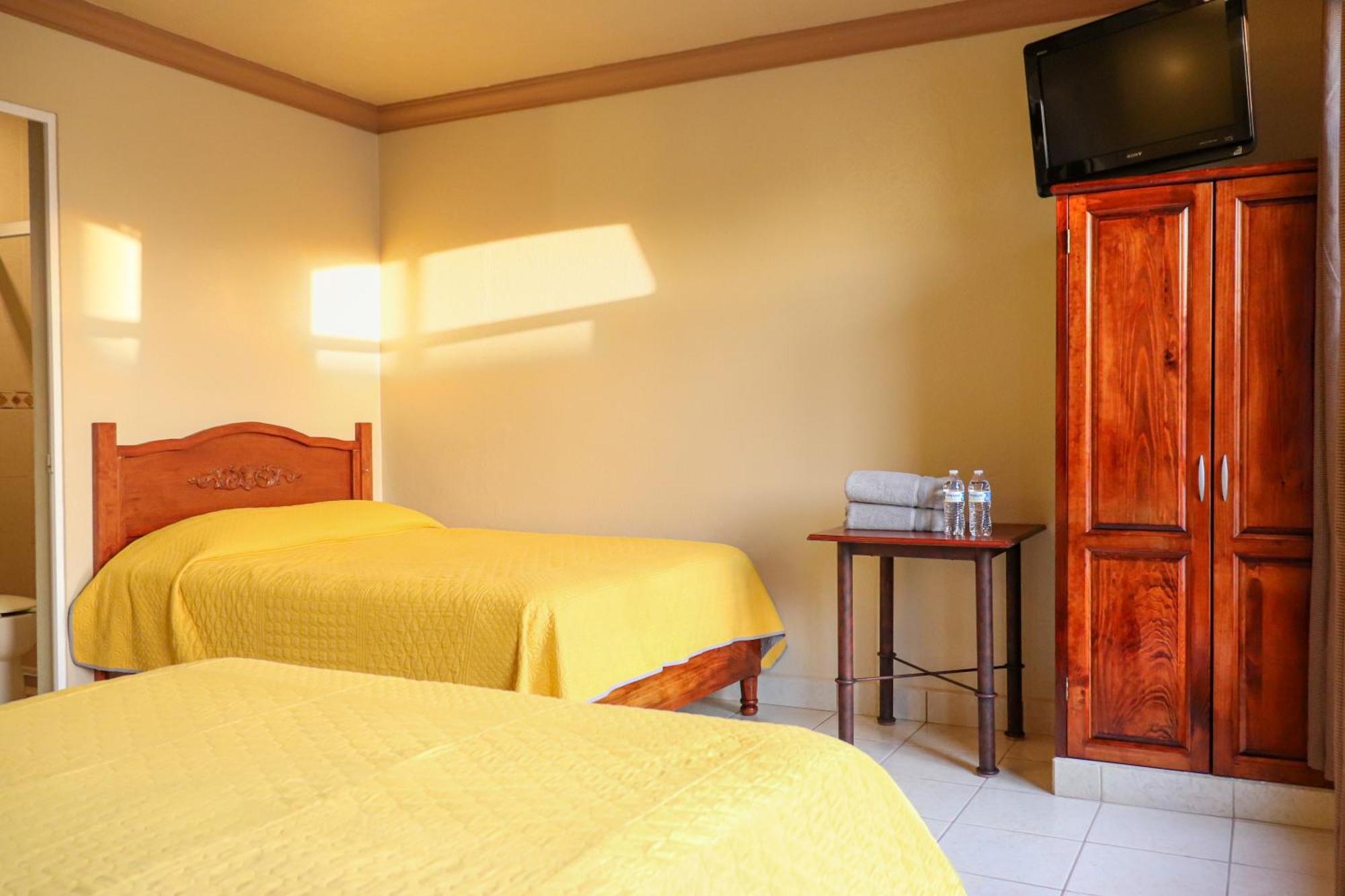 Hotel Coroneo Экстерьер фото