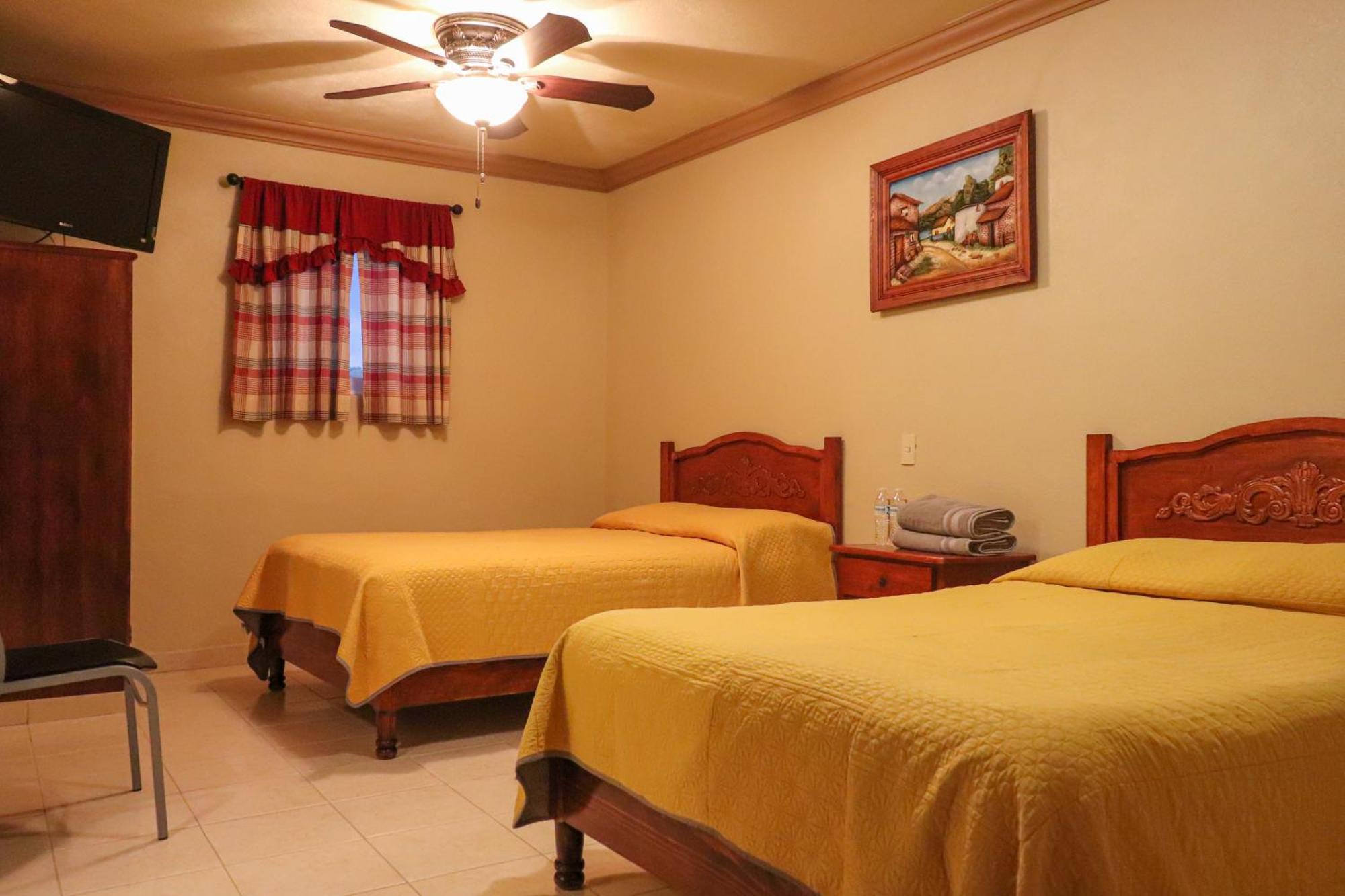 Hotel Coroneo Экстерьер фото